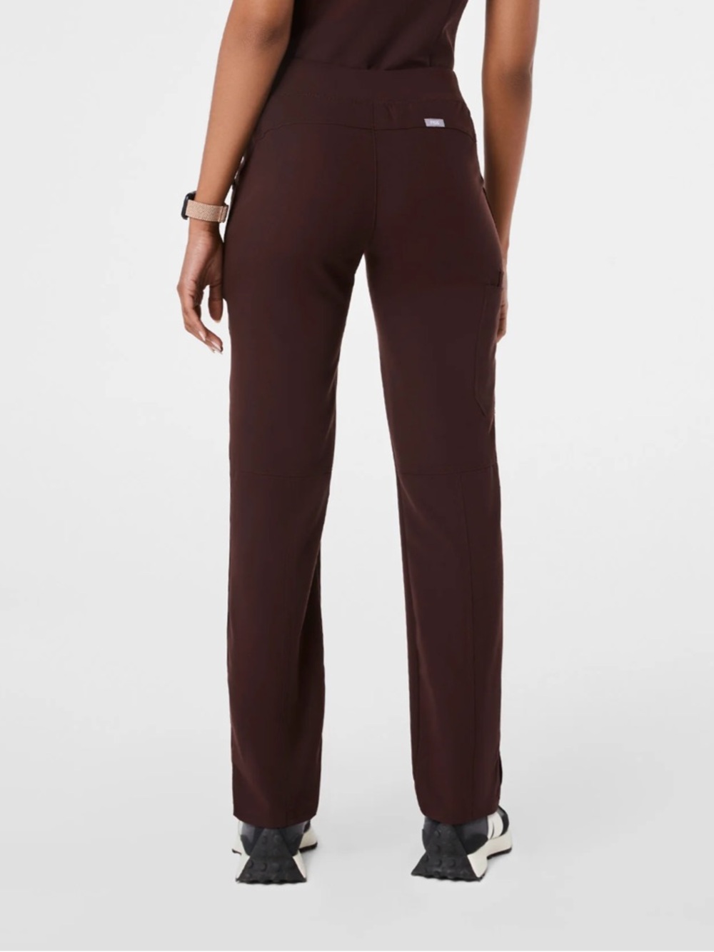 FIGS ESPRESSO KADE CARGO PANTS STYLE - Picture 4 of 9